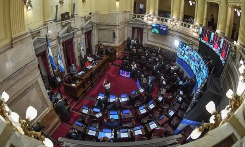 El proyecto que posterga las elecciones tuvo un dictamen favorable en el Senado.