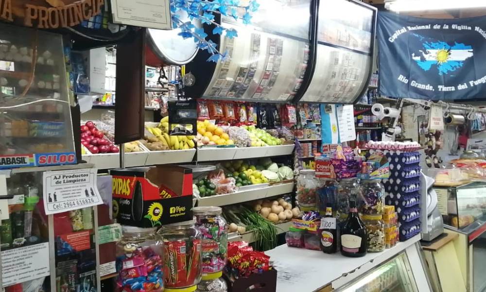 Los controles a comercios barriales serán mas estrictos.