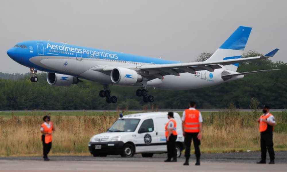 Esta madrugada parte el vuelo a Rusia para buscar el principio activo para producir la vacuna Sputnik V en Argentina.