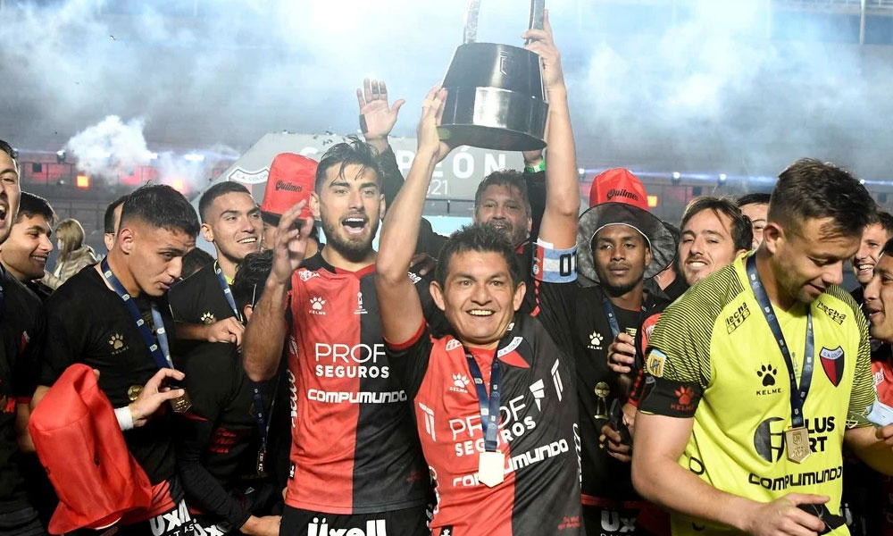 Histórico: Colón se consagró campeón de la Copa de la Liga Profesional en el Bicentenario.