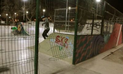 Habló la madre de la menor detenida en el skate park: «La humillaron, la esposaron y la lastimaron».