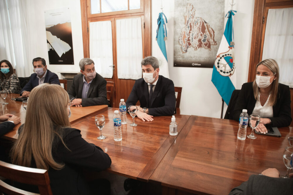 En reunión de Gabinete, Uñac puso el foco en la continuidad del trabajo desarrollado durante su gestión.