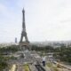 La increíble hazaña de un equilibrista en París que impresionó a todos.