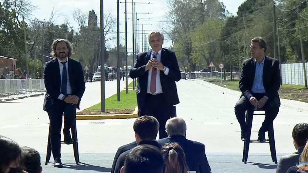 Alberto Fernández puso en marcha 25 obras en 15 provincias: «La pandemia no nos frenó».