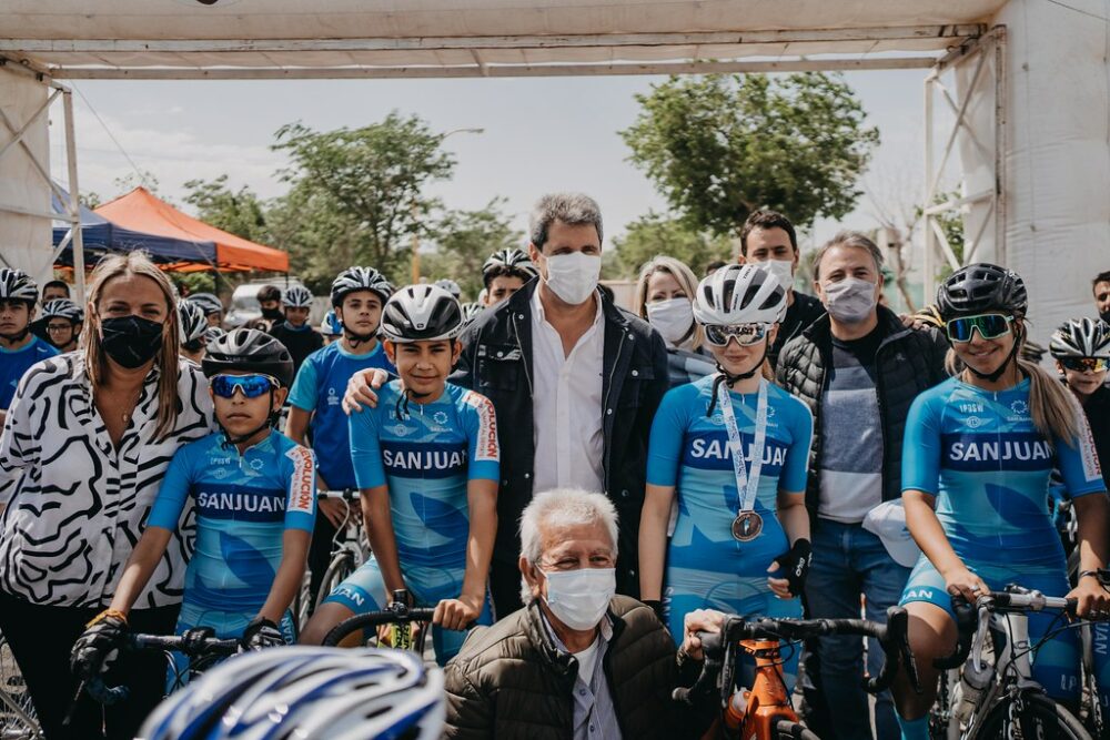 El gobernador Uñac presidió el lanzamiento de las Escuelas de Iniciación Deportiva.