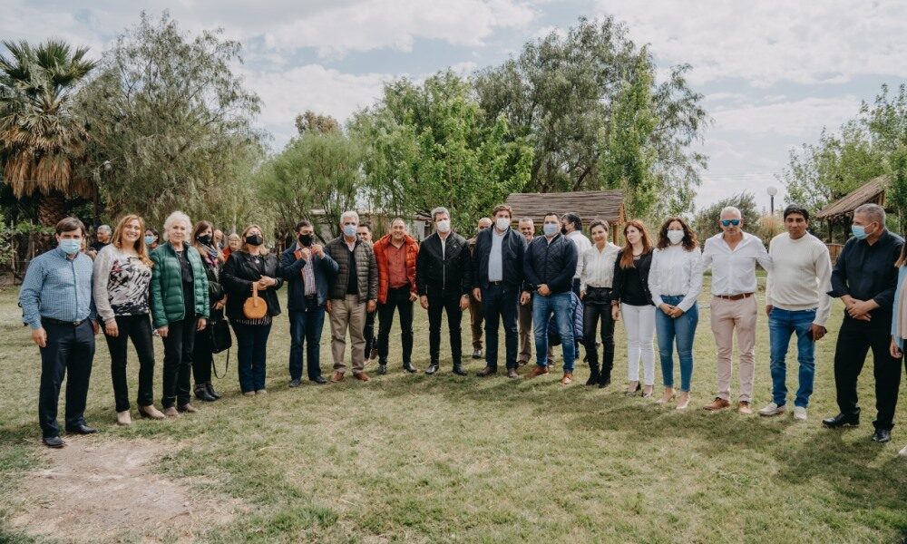 El Frente de Todos estuvo en Marquesado y Angaco.