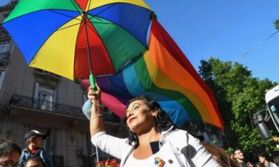 Multitudinaria convocatoria en la 30° edición de la Marcha del Orgullo.