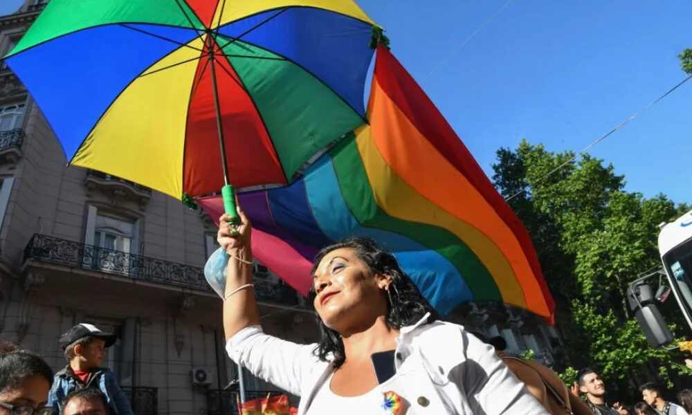 Multitudinaria convocatoria en la 30° edición de la Marcha del Orgullo.