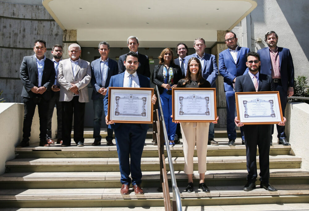 Distinguieron a los graduados con mejor rendimiento en Abogacía y Ciencias Políticas.