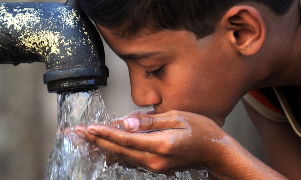 «El agua vale más que el oro»: Desde OSSE preveen una suba en la tarifa del agua.