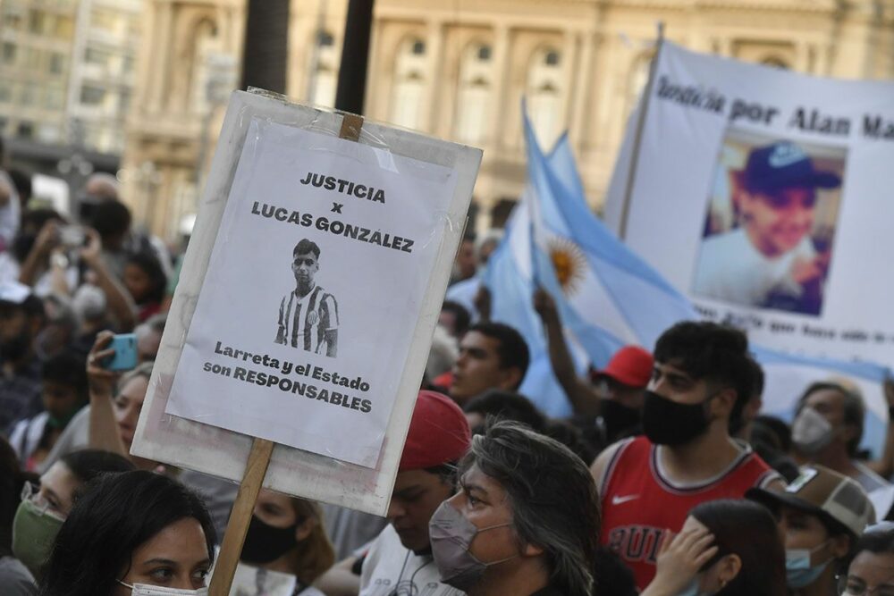 Masiva marcha para pedir justicia por Lucas González.