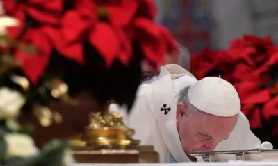 En su primera misa del año, Francisco convocó a «proteger a las mujeres».