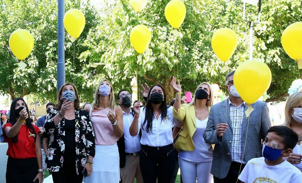 La Legislatura participó de la emotiva suelta de globos por el Día Internacional de la Lucha Contra el Cáncer Infantil.