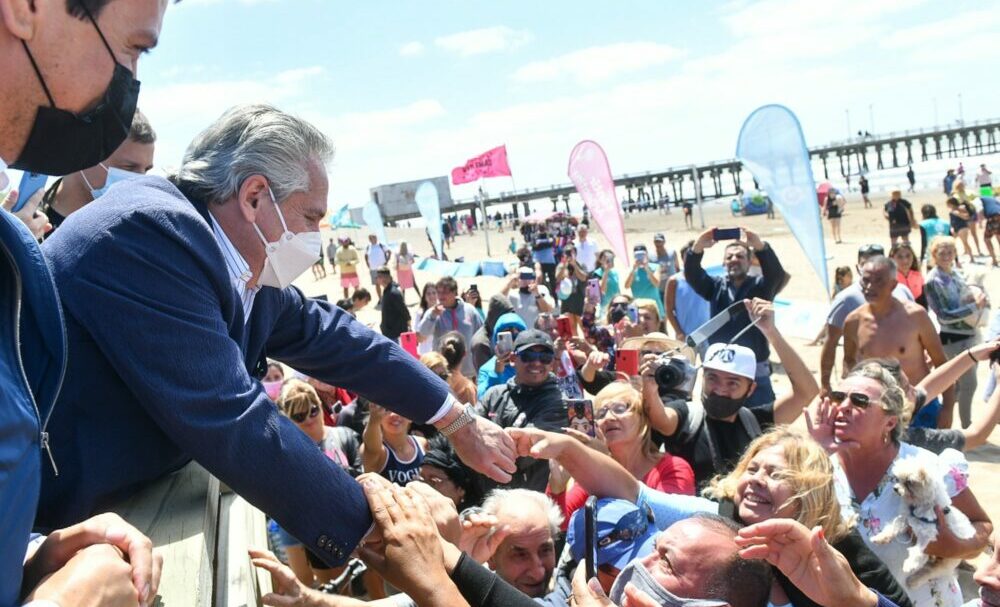 Alberto Fernández: «Si defendemos el turismo argentino, defendemos el país».