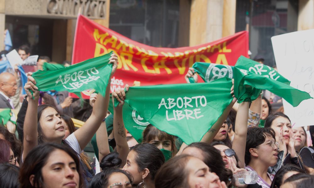 Colombia despenaliza el aborto hasta las 24 semanas de gestación.