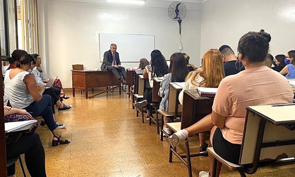 Alberto Fernández volvió a su actividad de docente en la UBA de modo presencial.