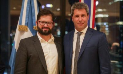 El gobernador Sergio Uñac participó del recibimiento del presidente chileno, Gabriel Boric.￼