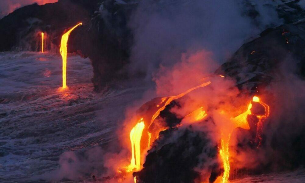 Científicos explican cómo se originó el volcán más activo del mundo.￼￼