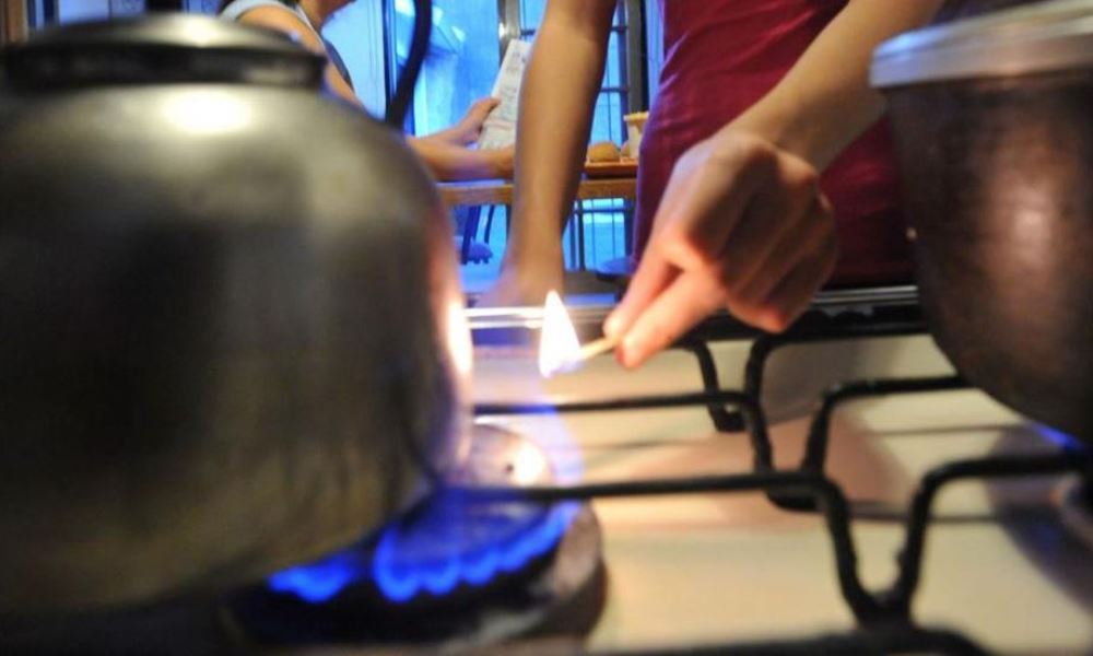 Comienzan las audiencias públicas para definir aumentos en gas y electricidad.