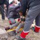 Bomberos logró rescatar a un hombre que cayó a un profundo pozo de una finca en Pocito.