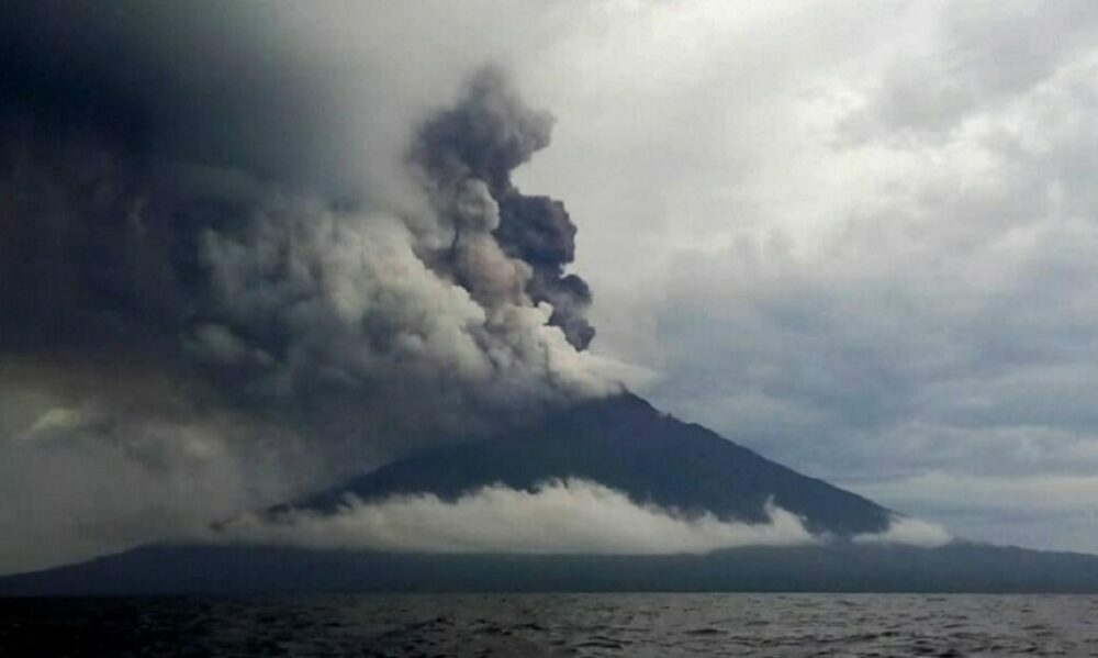 Alerta en Papúa Nueva Guinea por la erupción de uno de los volcanes más peligrosos del mundo.