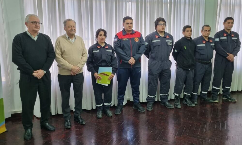 Los Bomberos Voluntarios de Pocito recibieron una póliza de seguro de vida.