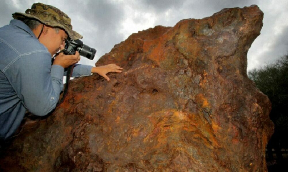 Impulsan un proyecto para detener el tráfico ilícito de meteoritos en Argentina.