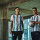 Adidas presentó la nueva camiseta de la selección argentina para el Mundial Qatar 2022.