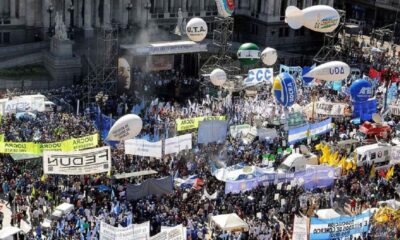 La marcha de la CGT, la CTA y los movimientos sociales.