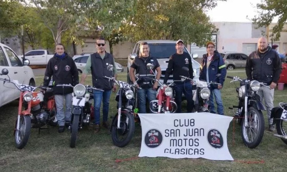 Expo de motos antiguas en San Juan.