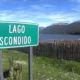 La Justicia ordenó reabrir el camino de acceso a Lago Escondido, cercado por Lewis.