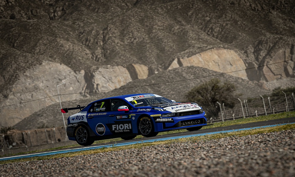 El TCR Y el Superbike Argentino le ponen color al fin de semana en el Villicum.