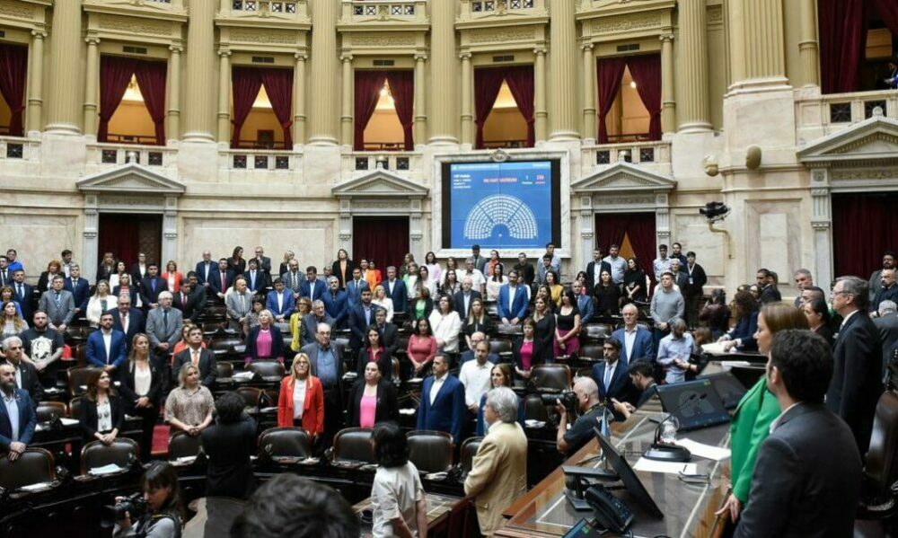 Diputados debate el Presupuesto 2023 en una sesión que durará más de 20 horas.