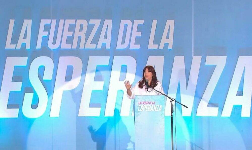 Cristina Fernández pidió construir un «consenso económico» para afrontar los «graves problemas» del país.