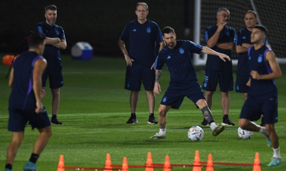 Scaloni se prepara para enfrentar a Polonia.