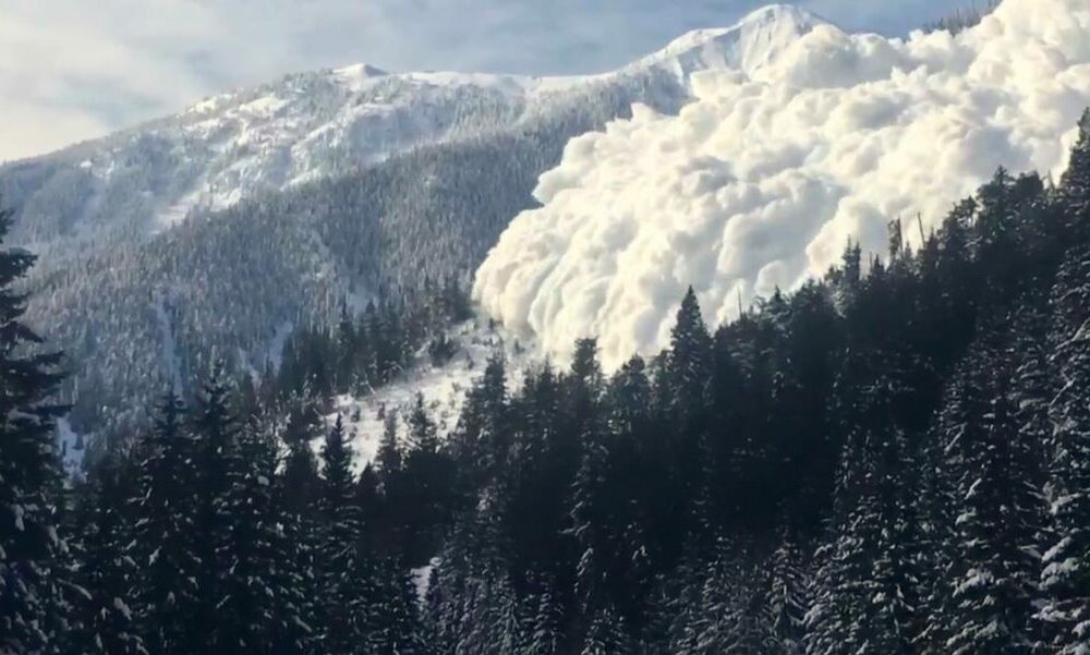 Tragedia en Canadá: Dos argentinos murieron atrapados en una avalancha de nieve.