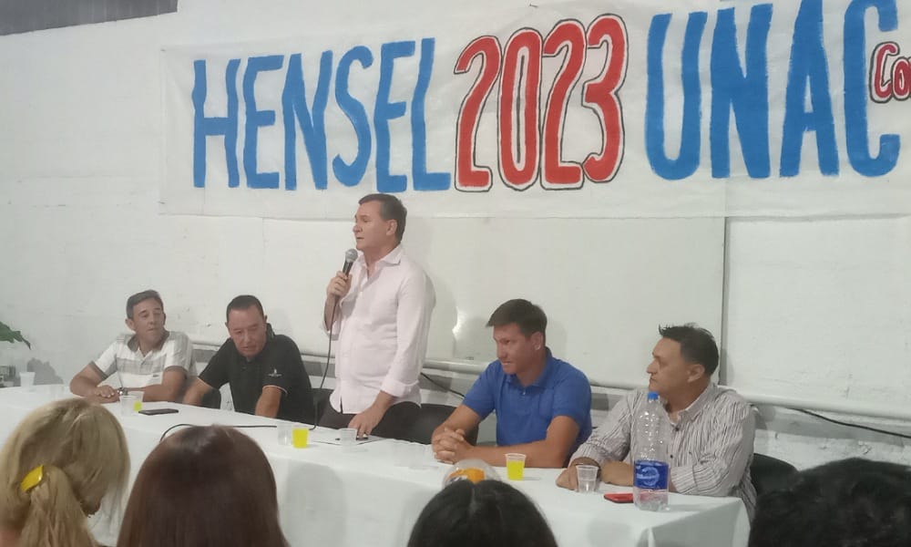 Alberto Hensel en Sarmiento: “estamos a disposición de ustedes para seguir trabajando”.