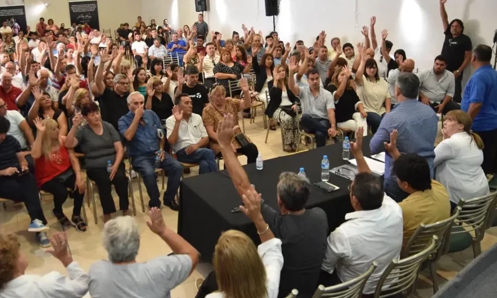 El uñaquismo y el giojismo cerca de conformar un frente para las elecciones.