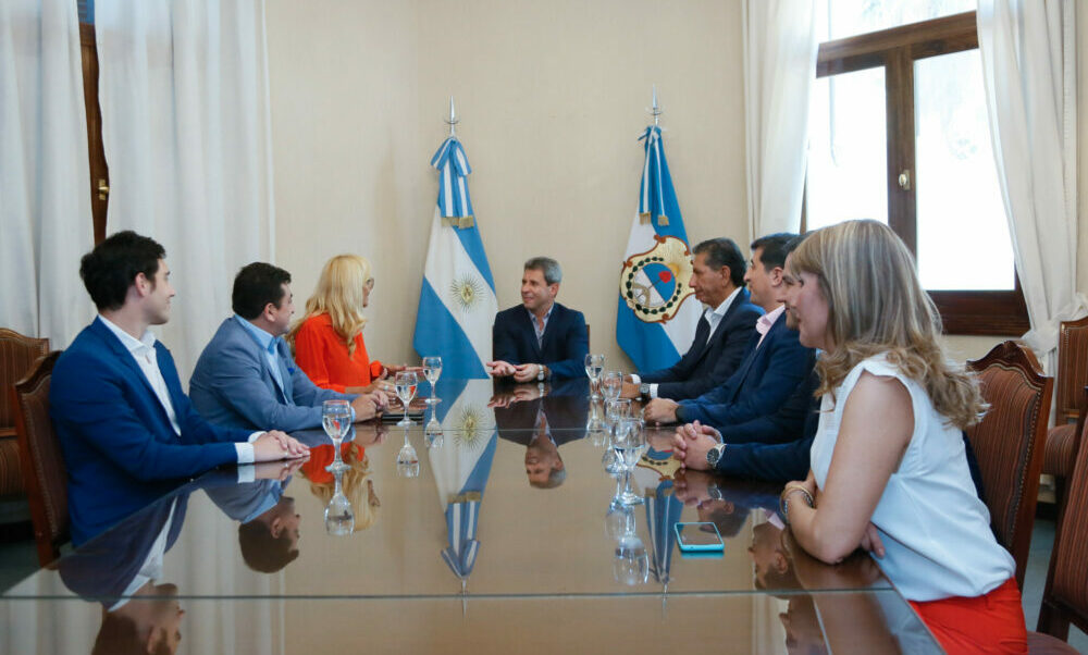 El gobernador recibió a integrantes de la Agencia Nacional de Discapacidad.