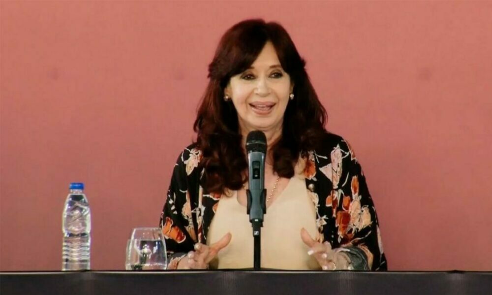 Cristina Fernández de Kirchner: «No hubo catástrofe más grande que la deuda que tomó Macri».