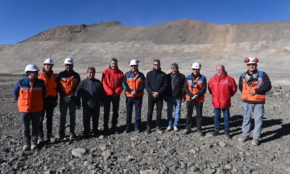 Uñac destacó el trabajo conjunto que permitió recuperar la zona donde estaba la escombrera del Cerro Amarillo.