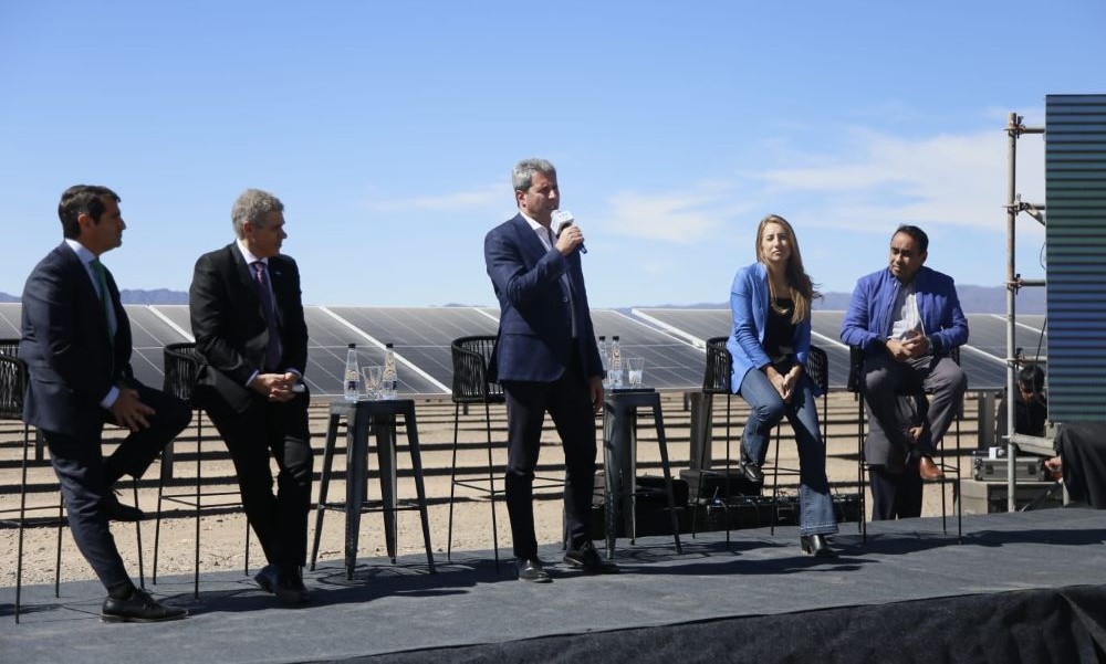 Sergio Uñac inauguró en Iglesia el Parque Solar Zonda.