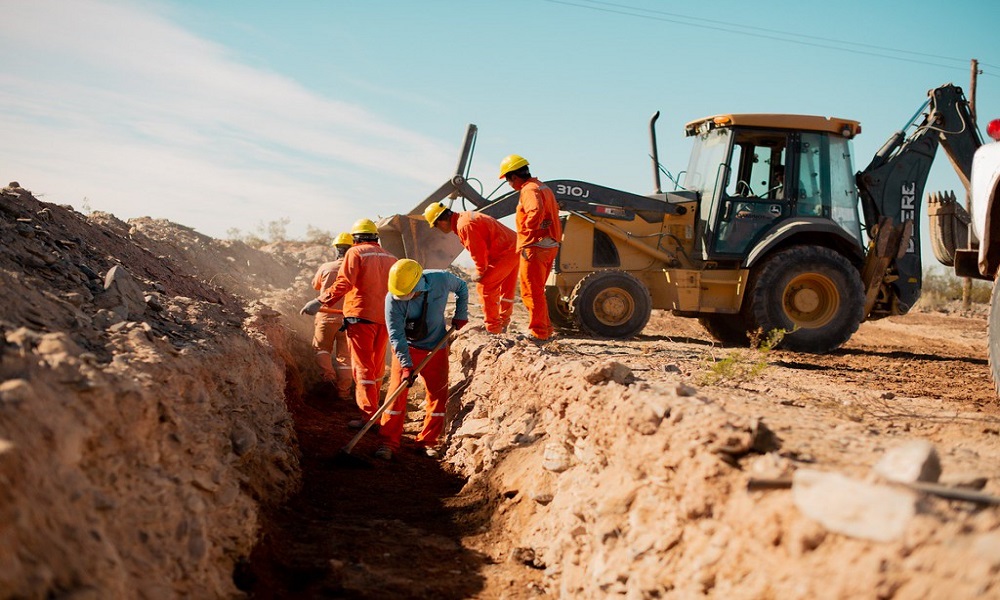 Avanza la obra que renovará el sistema de agua potable a viviendas de Vallecito.