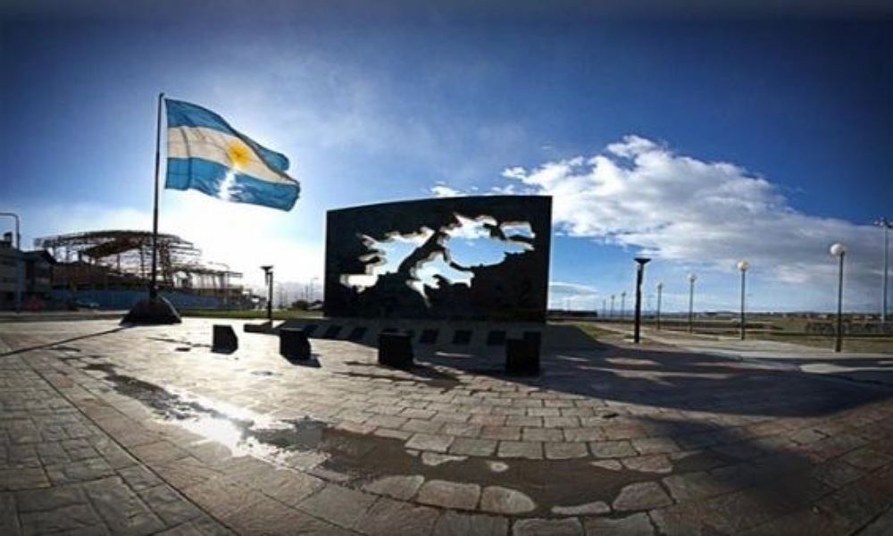 Argentina reafirmó soberanía sobre Malvinas y denunció militarización británica.