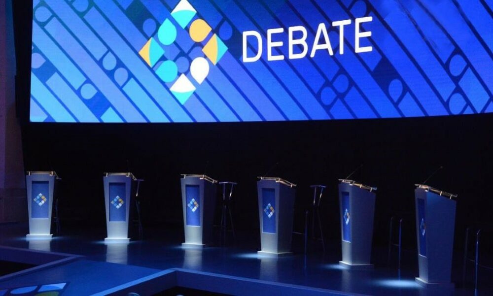 Preparan los debates presidenciales: tendrán participación ciudadana y buscan que sean más dinámicos.