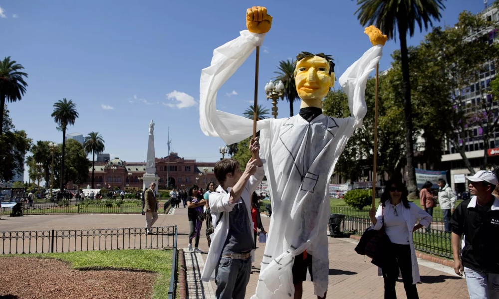 “Hoy, ser docente es épico”: la escasez de maestros enciende la alarma en Argentina.