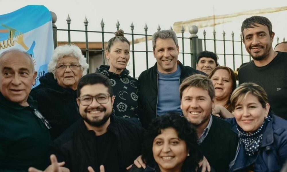 Sergio Uñac visitó a vecinos de Chimbas y Capital.