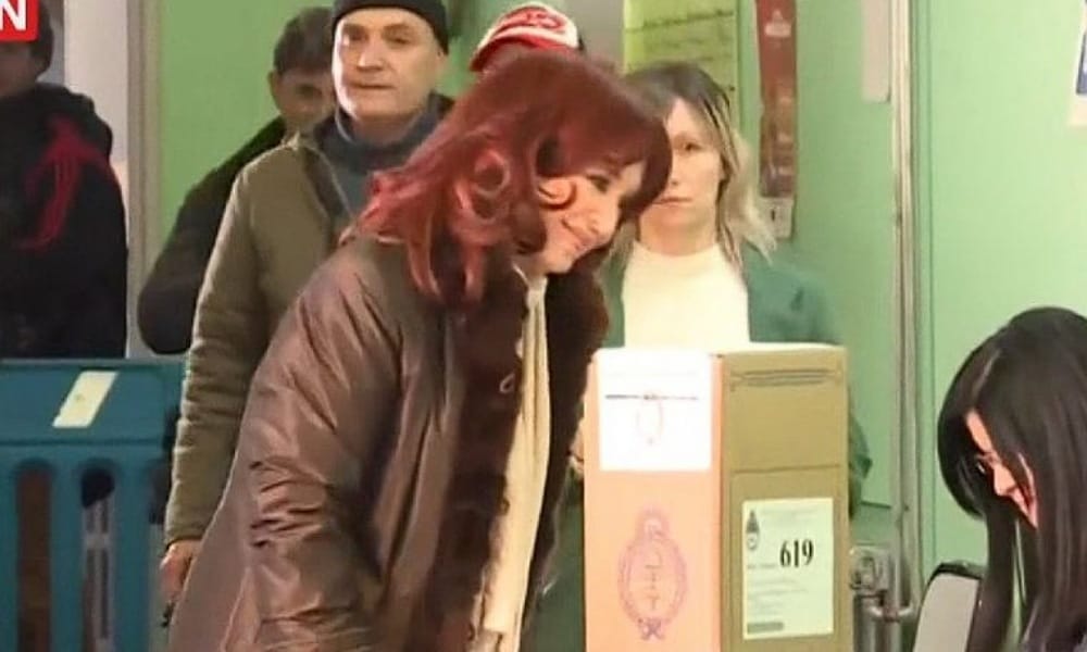 Cristina Kirchner votó en Santa Cruz: “Es un día de muchas emociones”