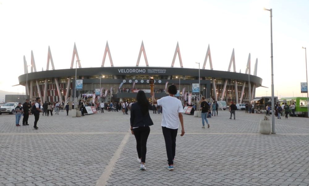 Ante miles de personas, inauguraron oficialmente el Velódromo Vicente Chancay.