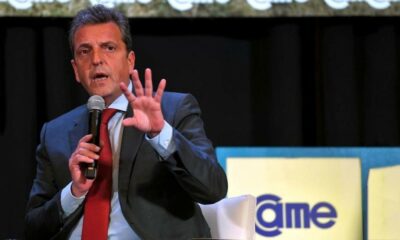 Massa criticó el plan de dolarización de Milei y el “bimonetarismo” de JxC.